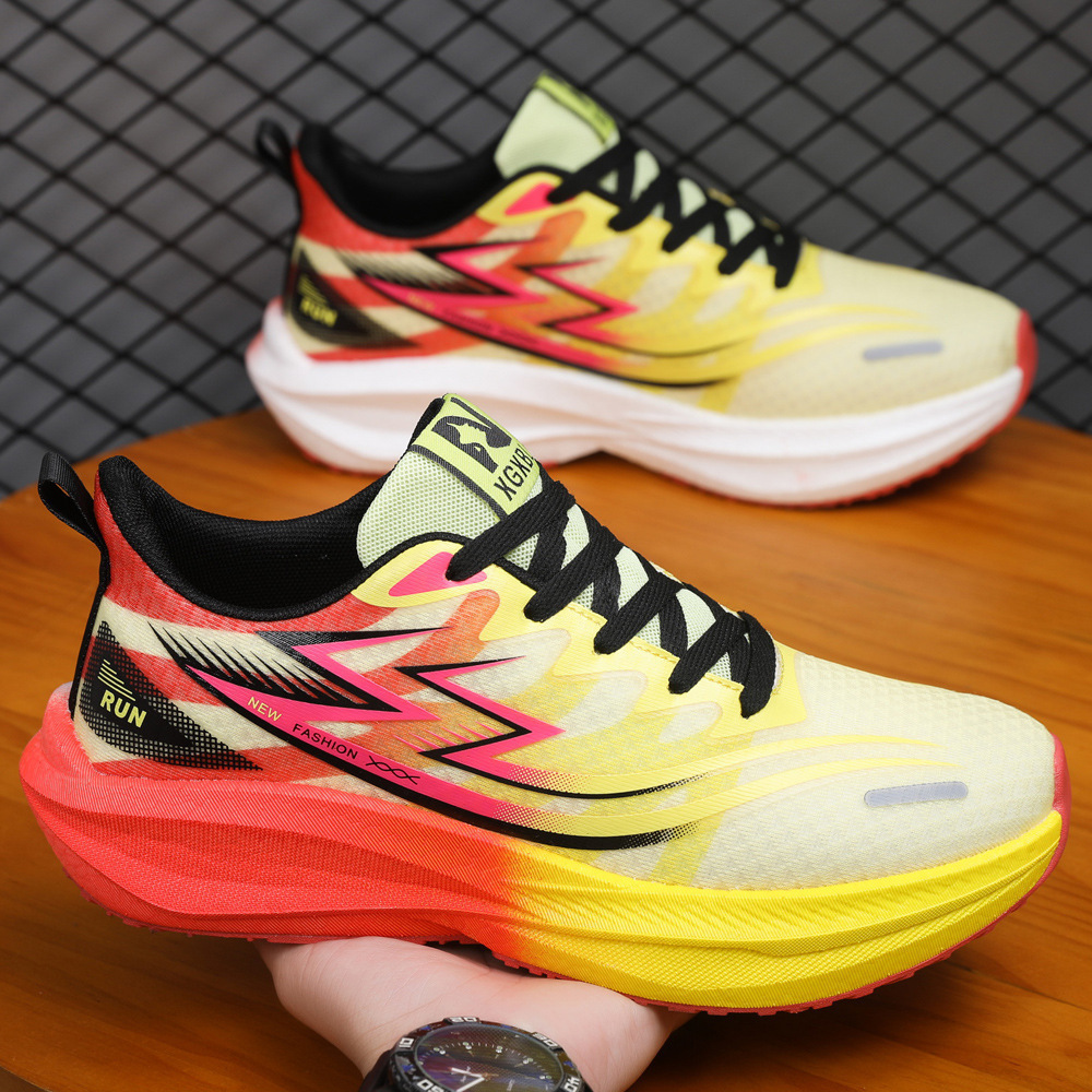 Scarpe da corsa unisex leggere e traspiranti con lacci