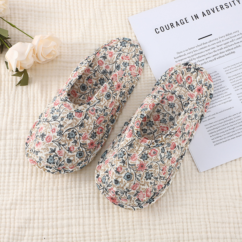 Pantofole da donna in cotone trapuntato a fiori con suola morbida 3