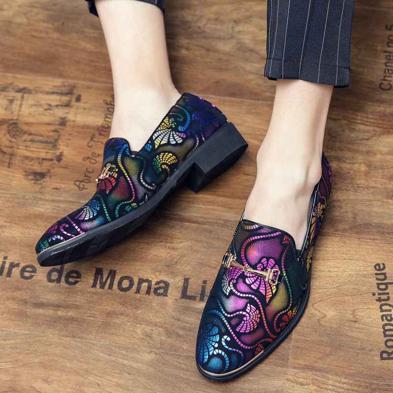 Elegante Herrenschuhe zum Hineinschlüpfen mit Blumenprint & spitzer Kappe 3