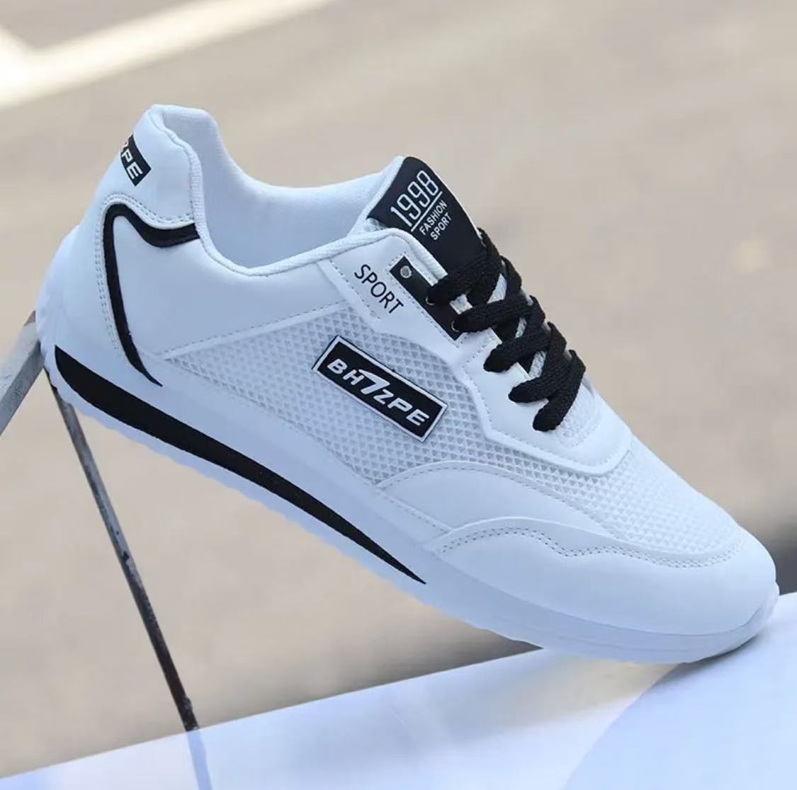 Men's Breathable Mesh Lace-Up Casual Sneakers 2