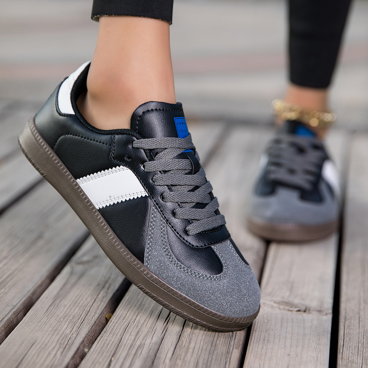 Casual damesschoenen met veters en retro colourblock detail 9