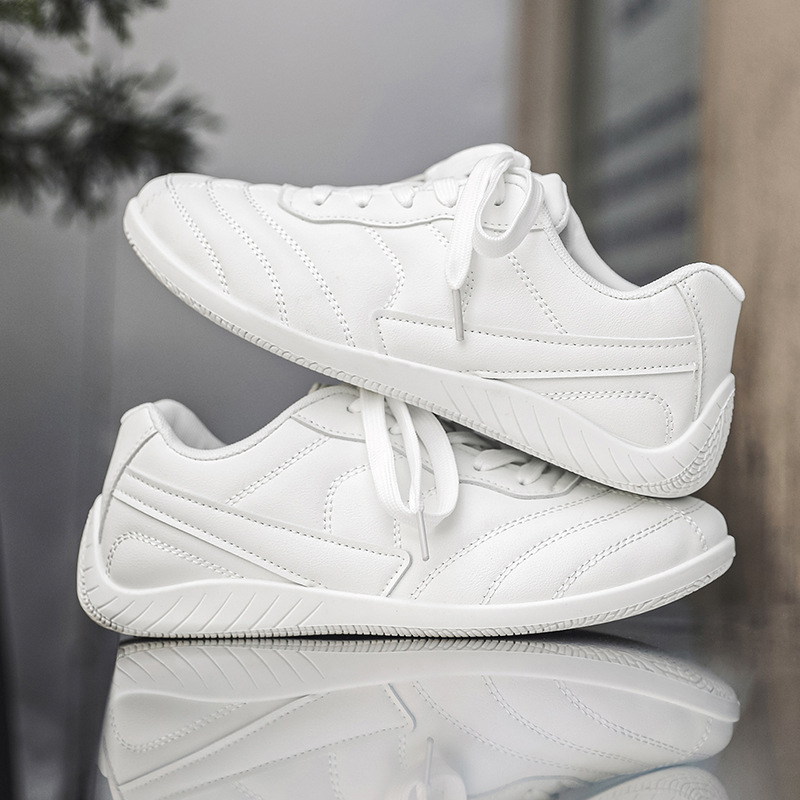 Leichte PU-Leder Freizeitschuhe für Herren mit Schnürung 3