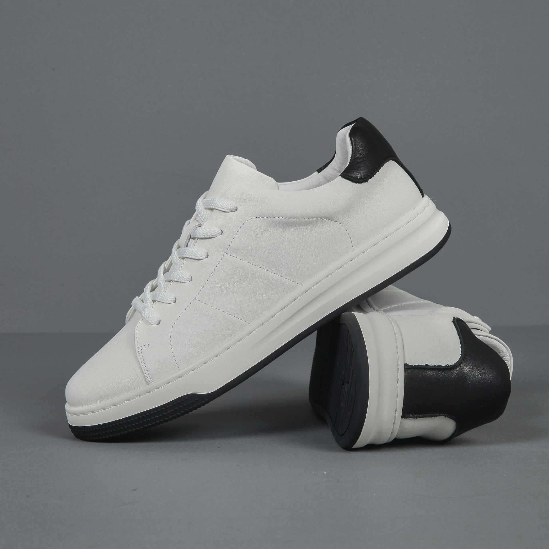 Minimalistische Unisex Schnür-Freizeitschuhe aus Leder detail 5
