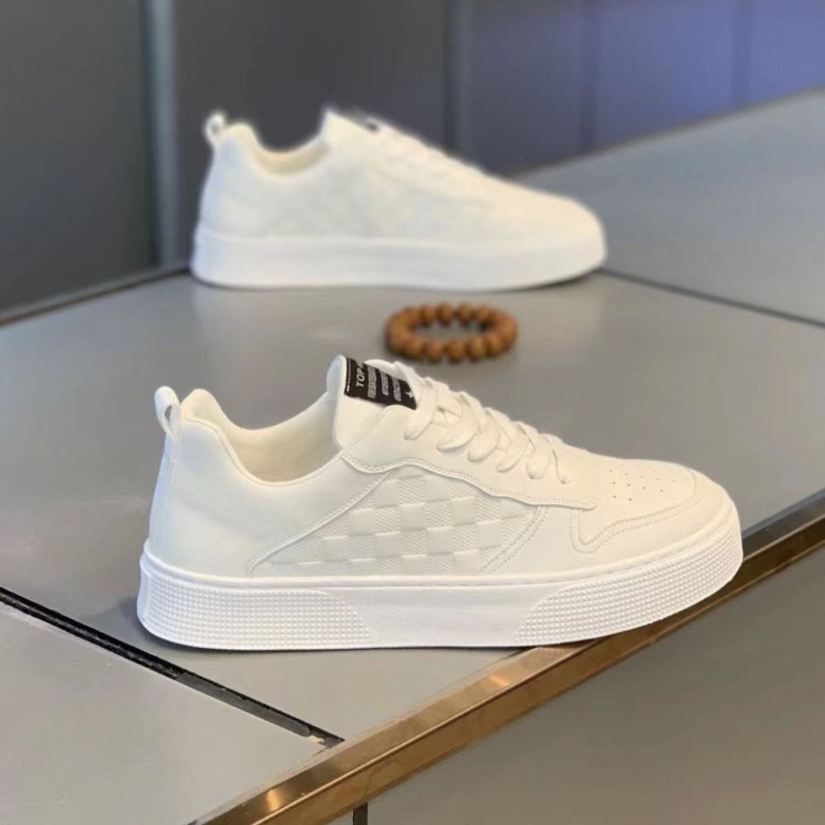 Unisex Lace-Up PU Leather Casual Sneakers