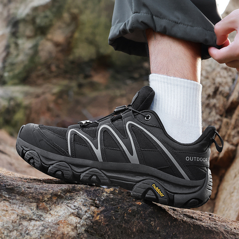 Unisex Breathable Mesh Non-Slip Outdoor Athletic Shoes 2