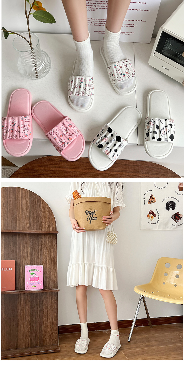Women's Lightweight Graphic-Print Open-Toe PVC Slippers detail 1