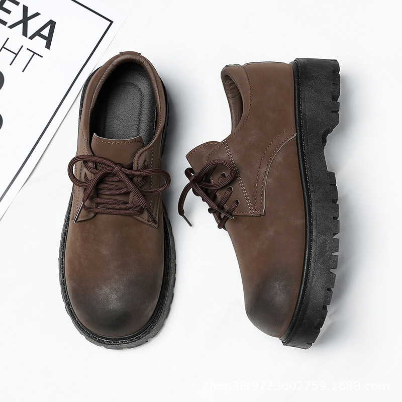 Klassische rutschfeste Freizeitschuhe für Herren mit Schnürung detail 10