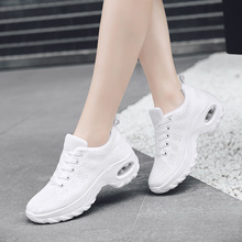 Leichte, atmungsaktive Herren-Freizeitschuhe zum Schnüren detail 9