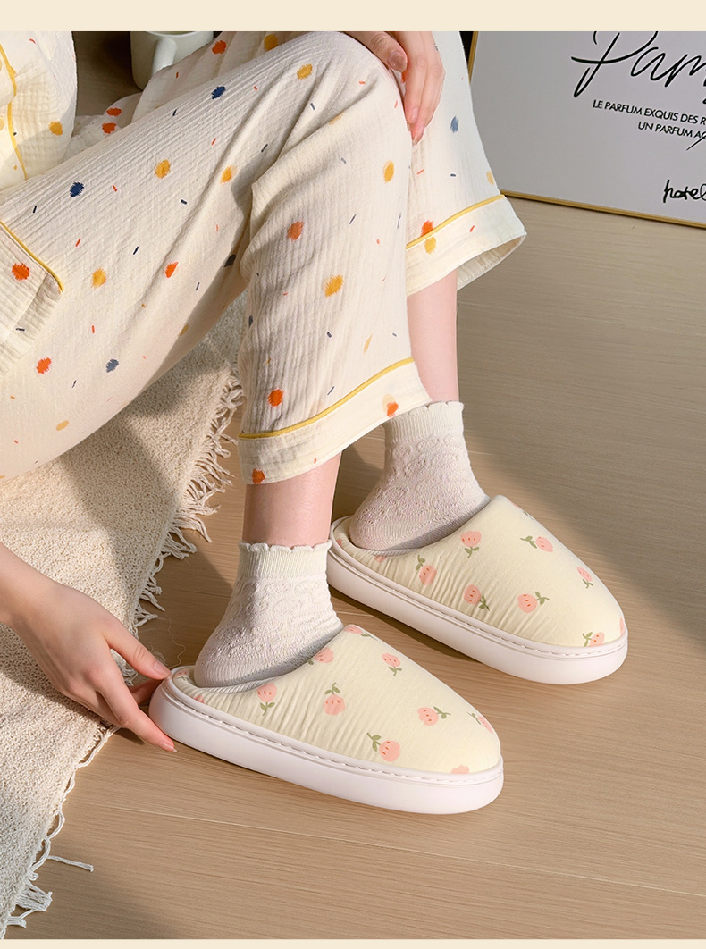 Pantofole slip-on da donna in morbido cotone detail 1