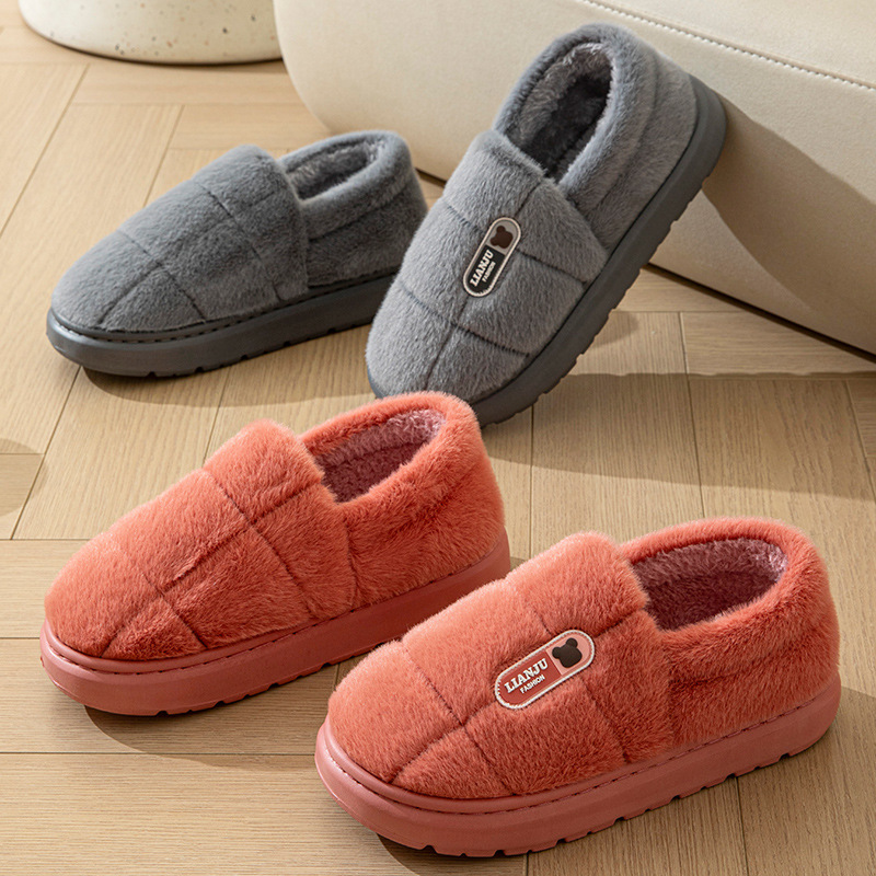 Chaussons d'intérieur chauds en peluche à enfiler unisexes detail 7