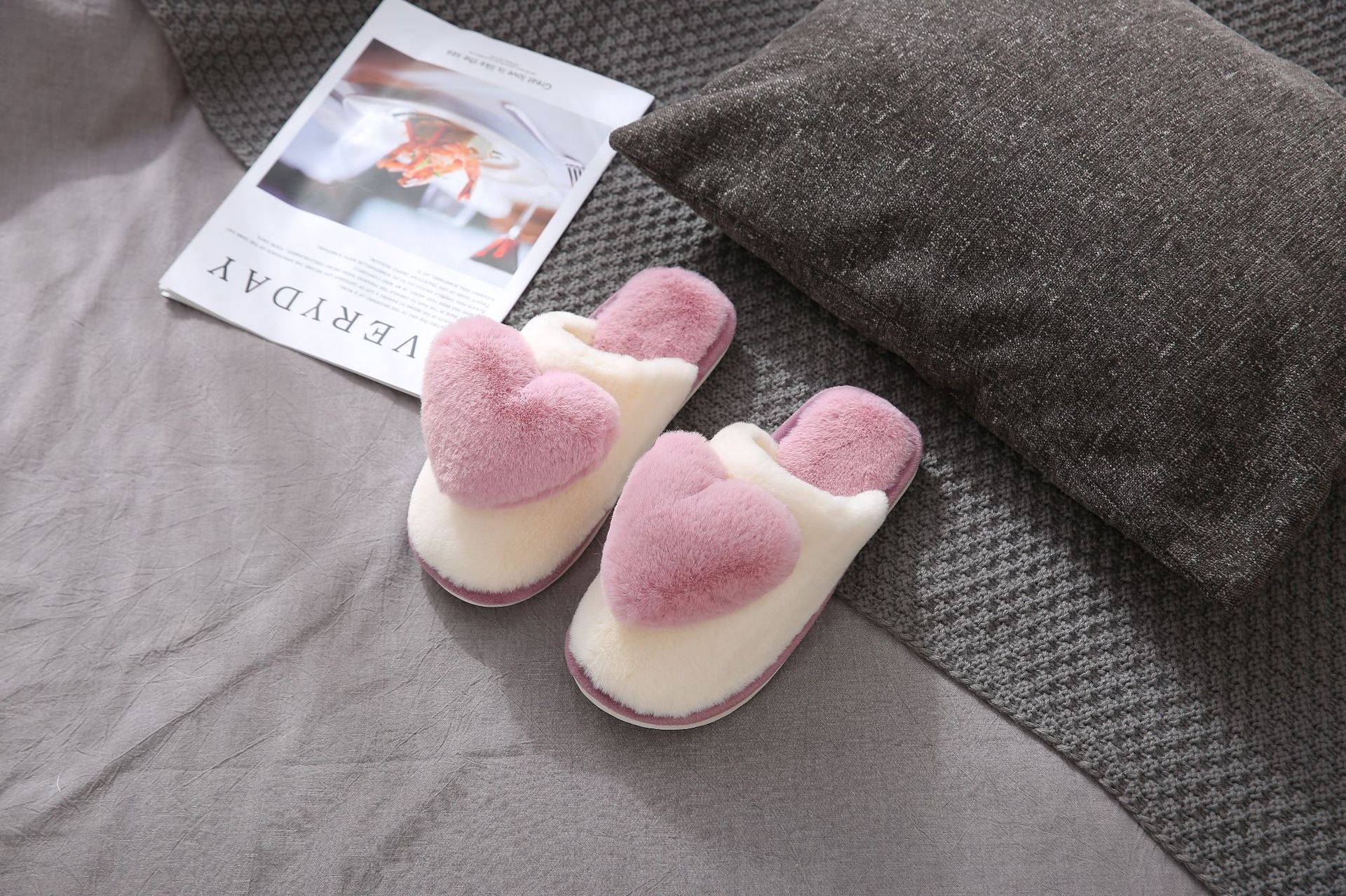 Chaussons douillets et chauds en peluche pour femmes detail 4