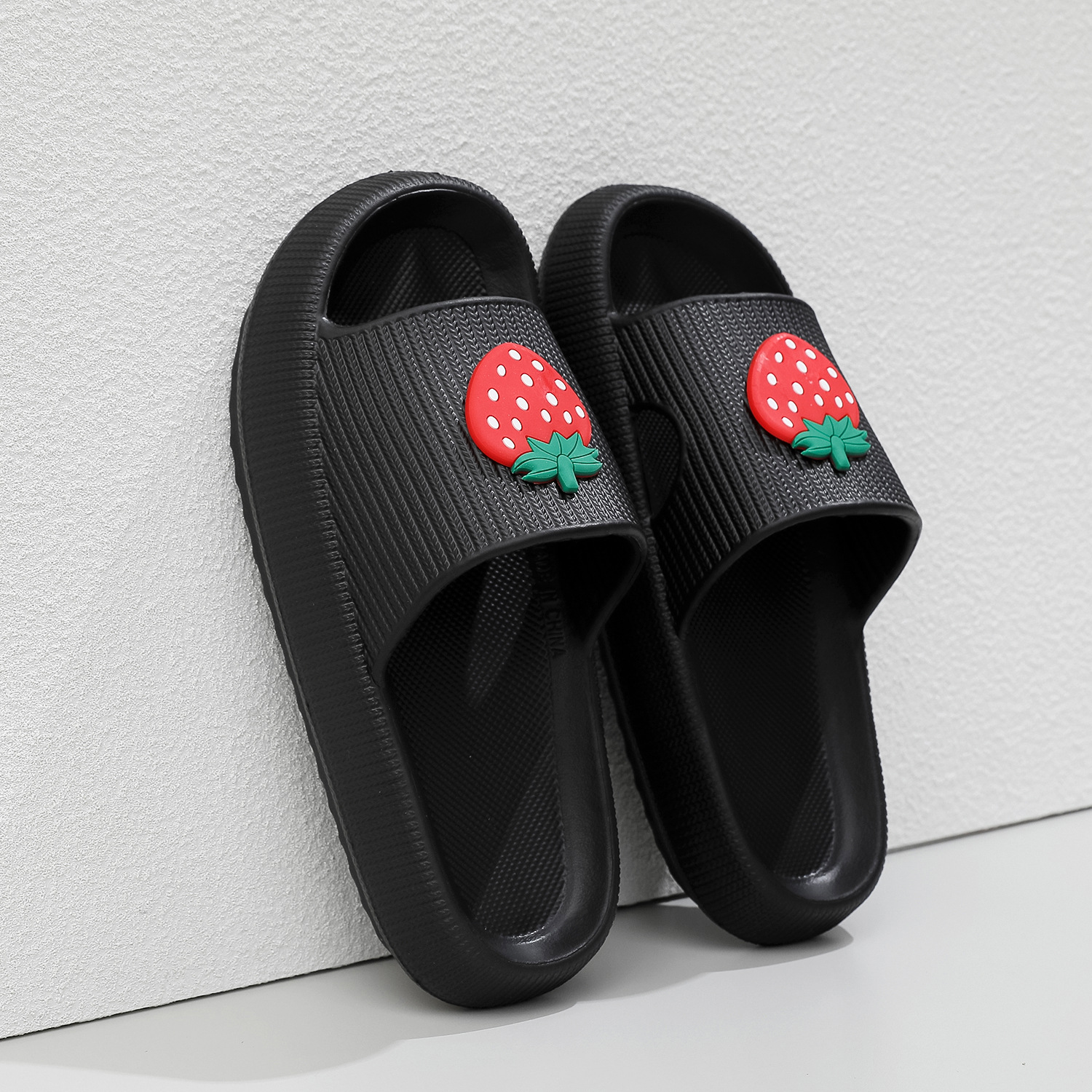 4.0 Black-Strawberry