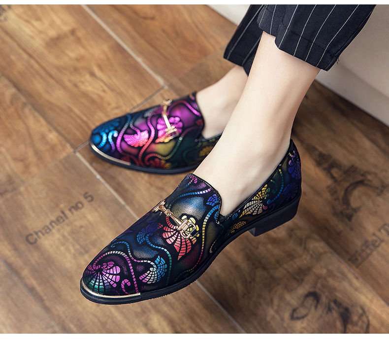 Elegante Herrenschuhe zum Hineinschlüpfen mit Blumenprint & spitzer Kappe detail 5
