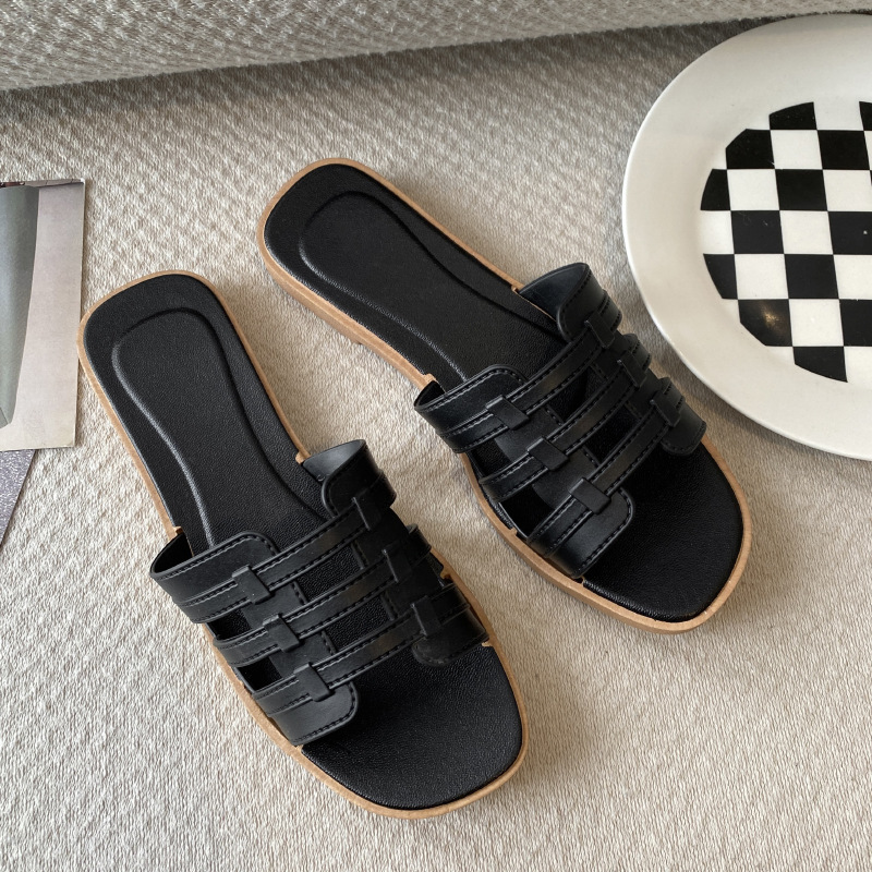778-2 Three Straps Black