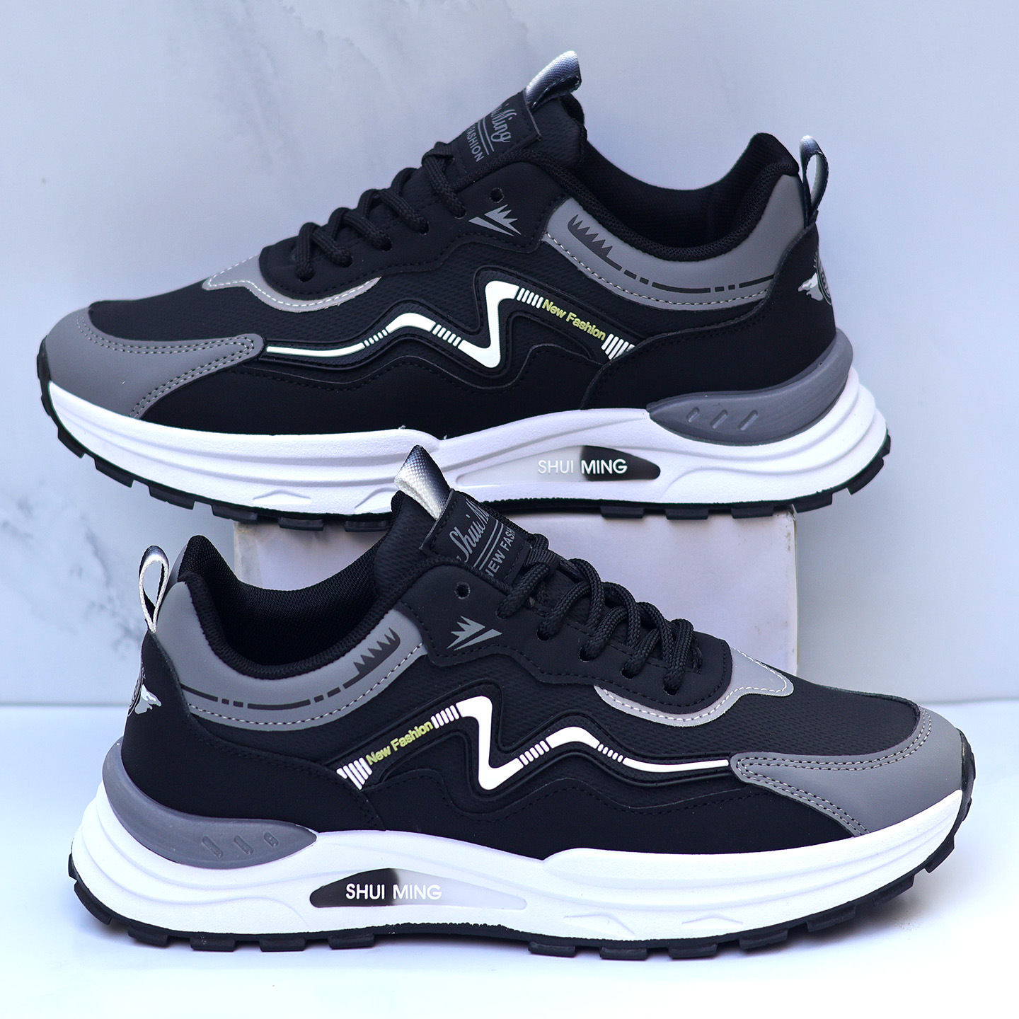 Eye 567 [Leather Surface Style] Black