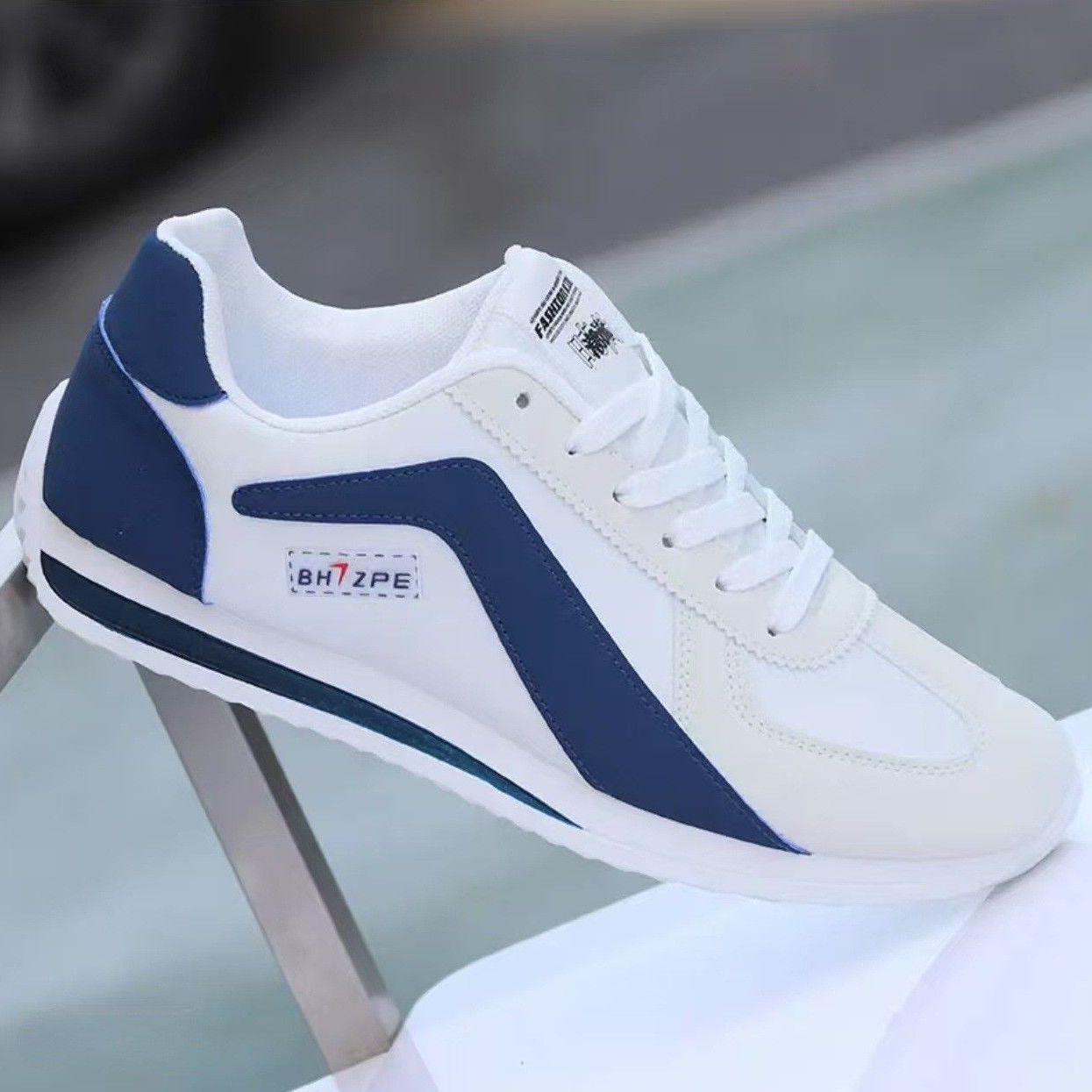 B185 Blue_Leather Surface