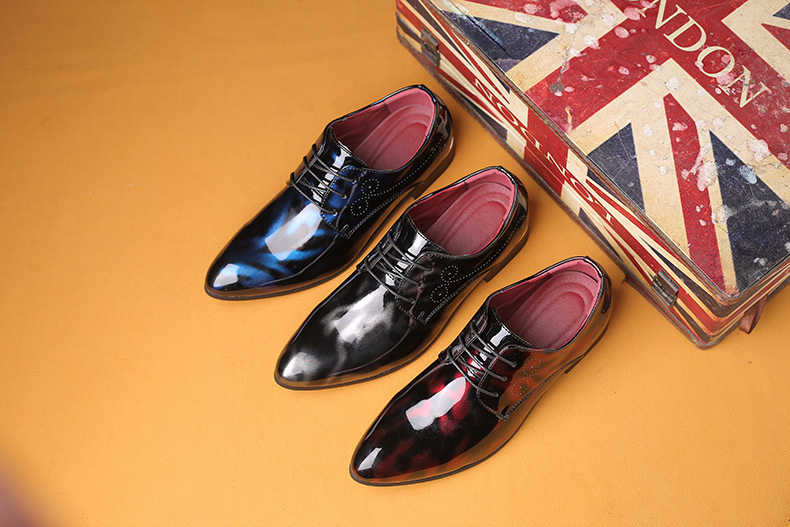 Nette schoenen voor heren met vetersluiting en spitse neus detail 3