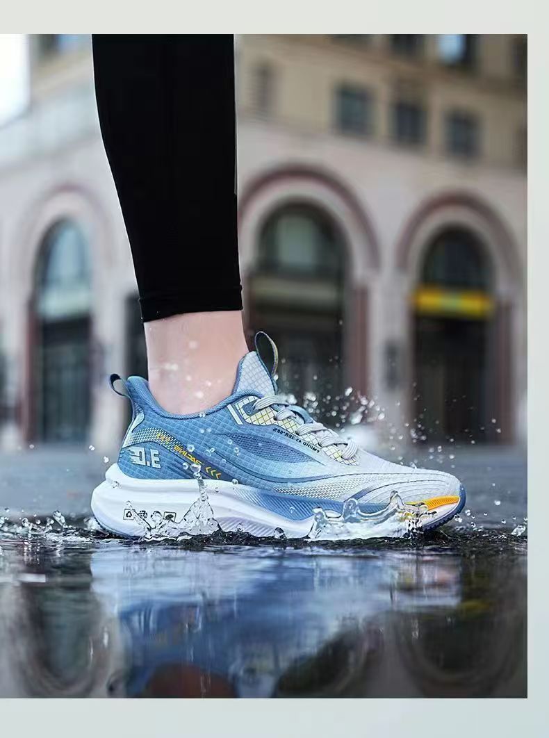 Atmungsaktive, gedämpfte Laufschuhe für Herren detail 1