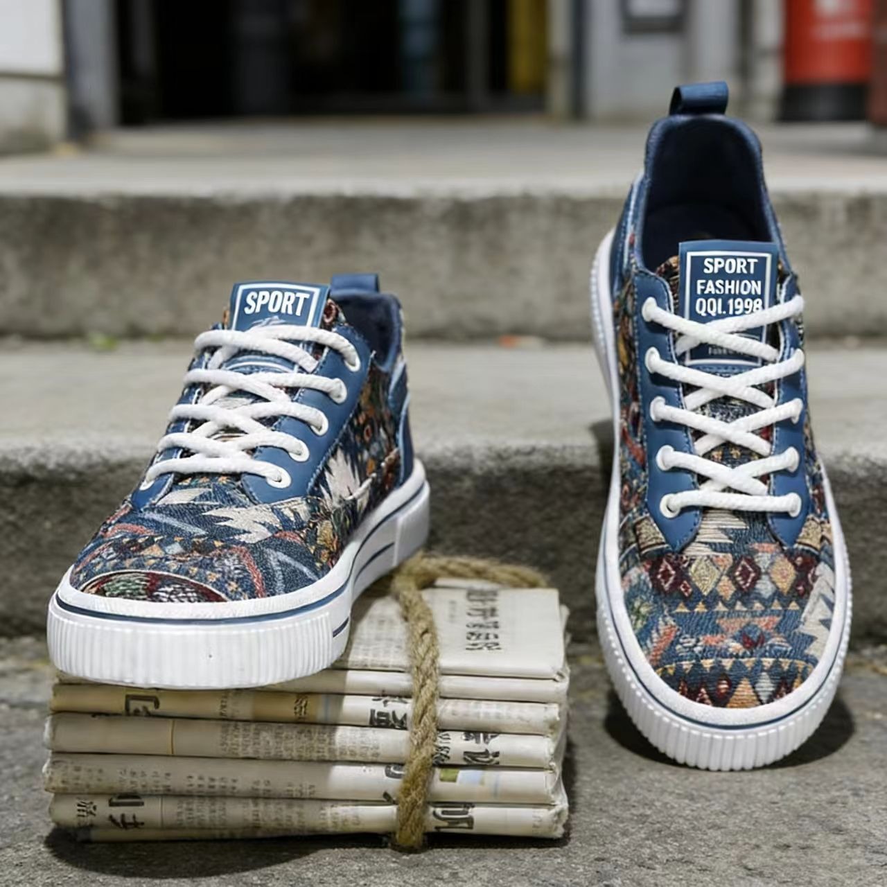 Freizeitschuhe für Herren aus Canvas mit Ethno-Muster und Schnürung detail 8