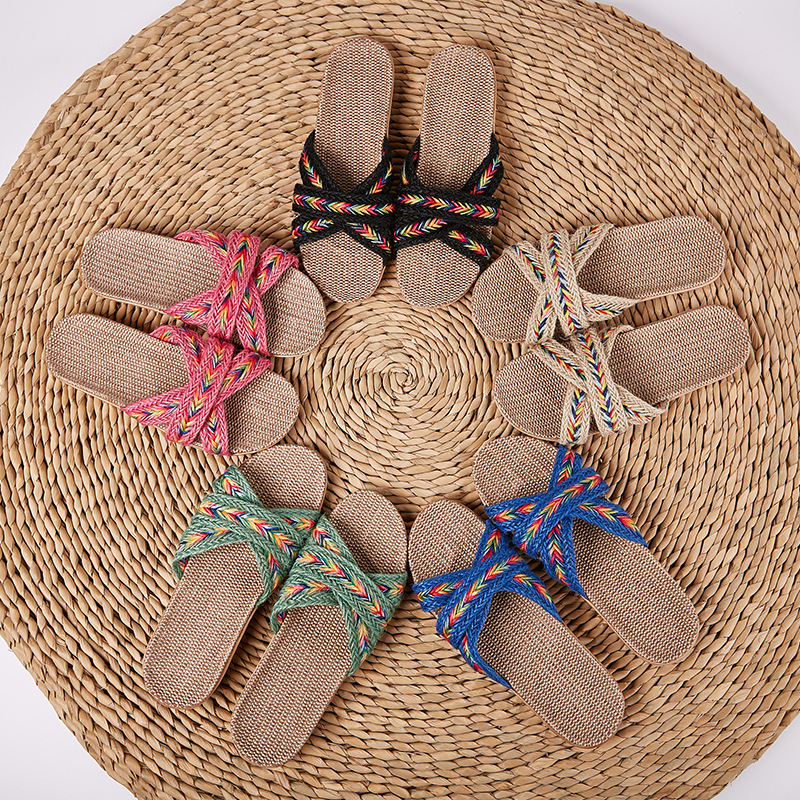 Pantofole basse e traspiranti in lino con fasce incrociate da donna detail 1