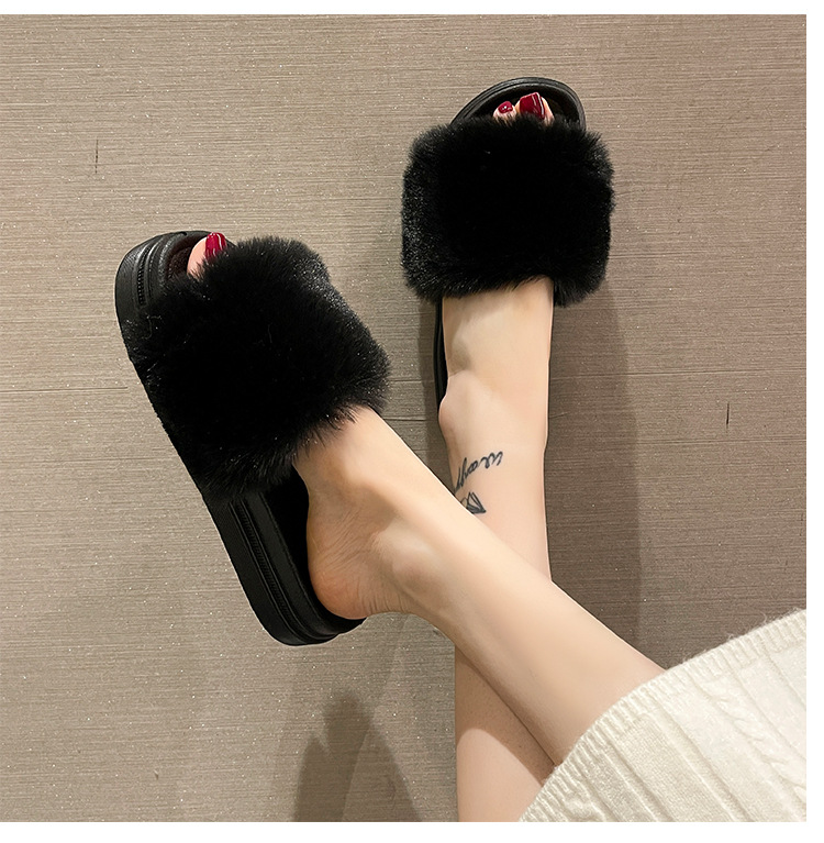 Pantofole da donna in morbido peluche con plateau e punta aperta detail 2