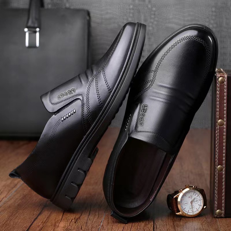 Herren Freizeitschuhe aus PU-Leder Rutschfeste Slipper zum Hineinschlüpfen 4