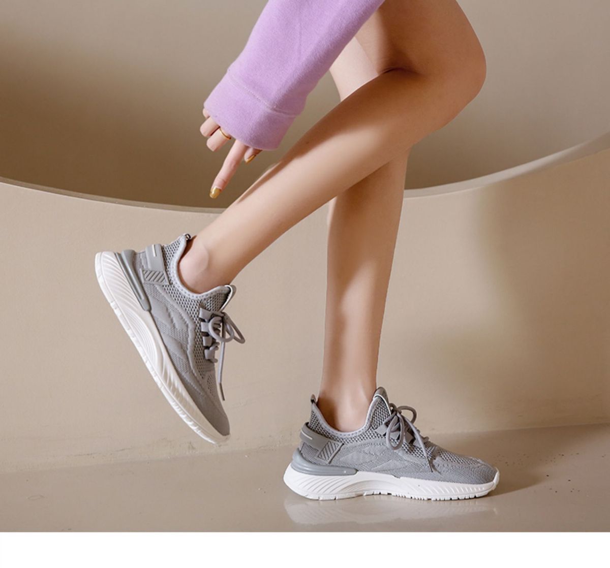 Women's Breathable Mesh Lace-Up Casual Sneakers detail 3