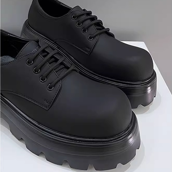 Scarpe casual da uomo stringate con plateau in pelle 3