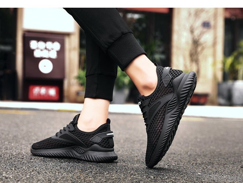 Atmungsaktive, leichte Herren-Sneaker mit Schnürung detail 1