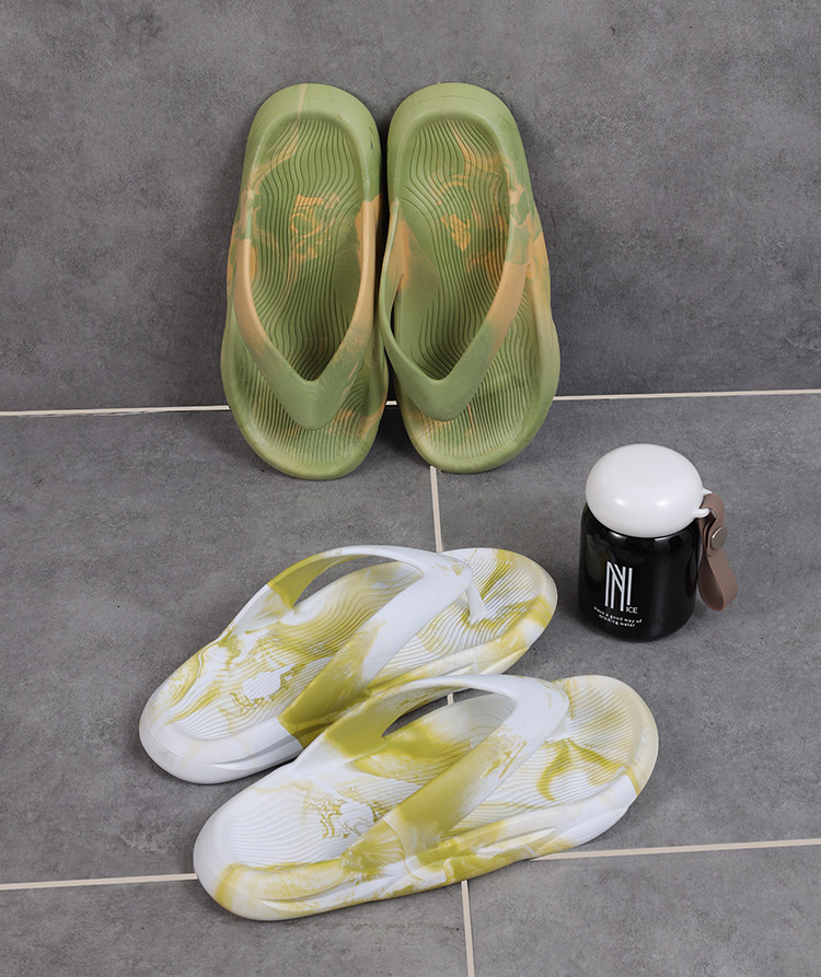 Unisex Cushioned Lightweight Platform Flip-Flops detail 5