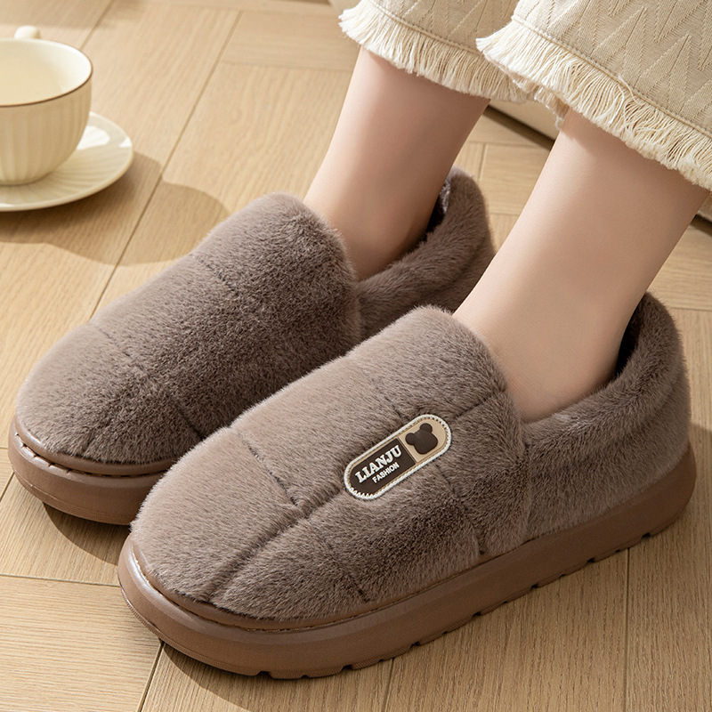 Chaussons d'intérieur chauds en peluche à enfiler unisexes detail 10