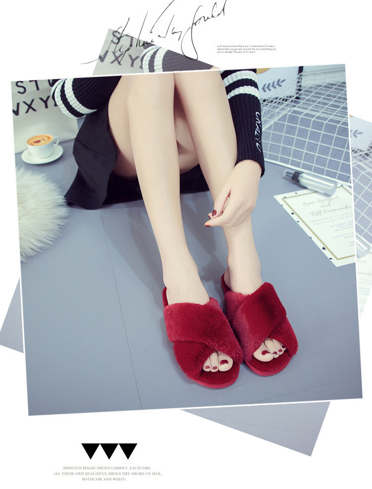 Pantuflas de felpa suave con tiras cruzadas para mujer detail 12