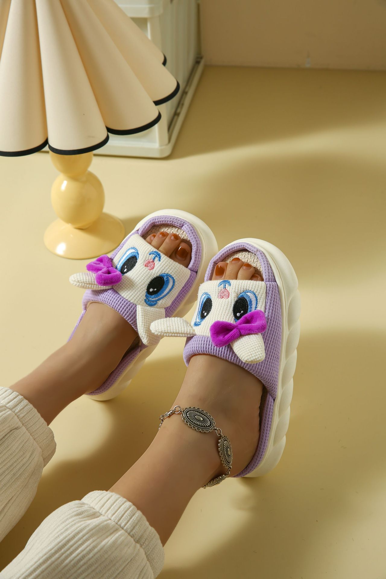 Chaussons claquettes compensés respirants en lin pour femme detail 1