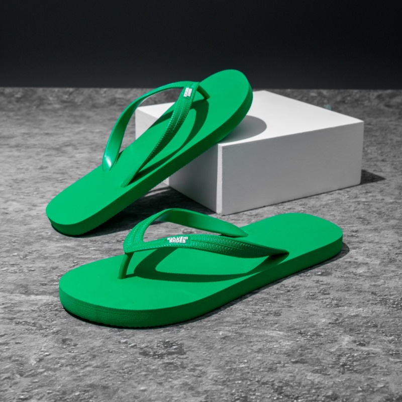 Unisex Lightweight Waterproof Slip-On Flip-Flops 4