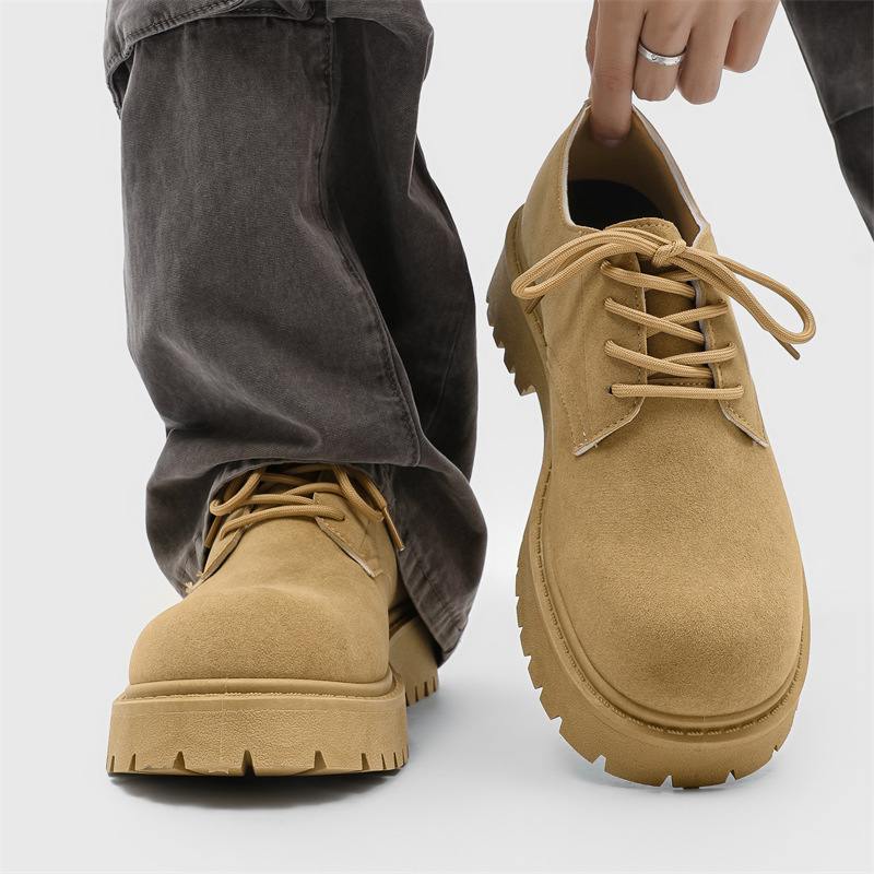 Schnürbare Freizeitschuhe für Herren mit dicker Plateausohle