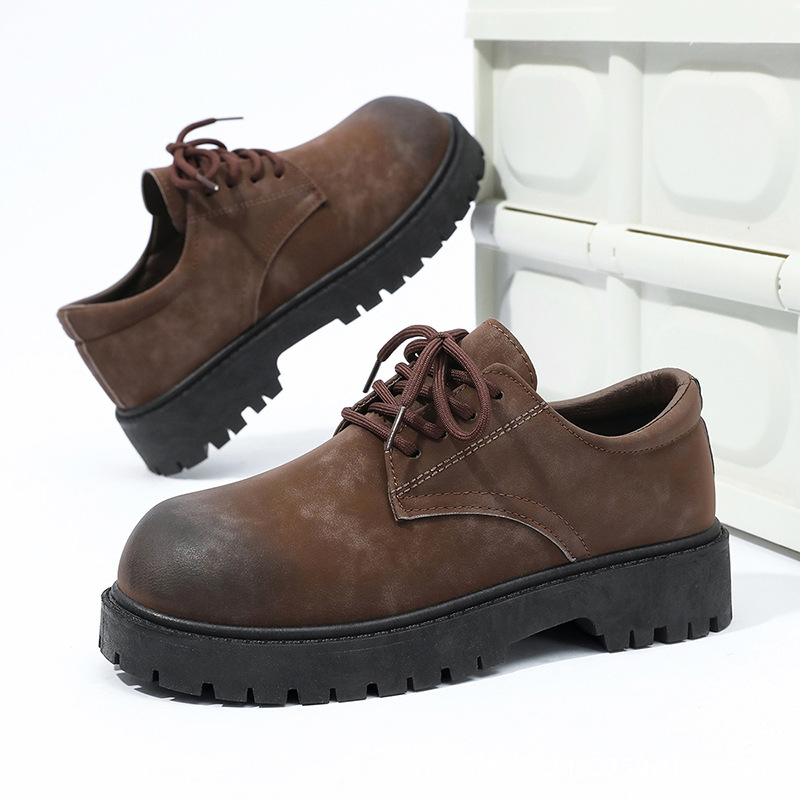 Klassische rutschfeste Freizeitschuhe für Herren mit Schnürung detail 9