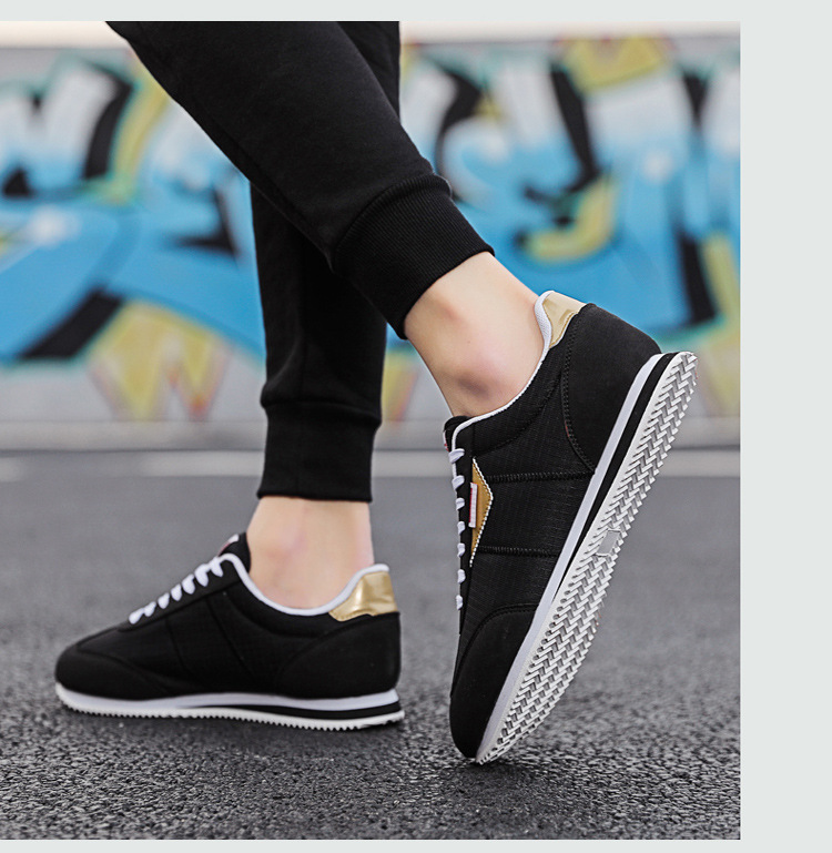 Atmungsaktive, leichte Schnür-Sneaker für Herren im Retro-Look detail 15