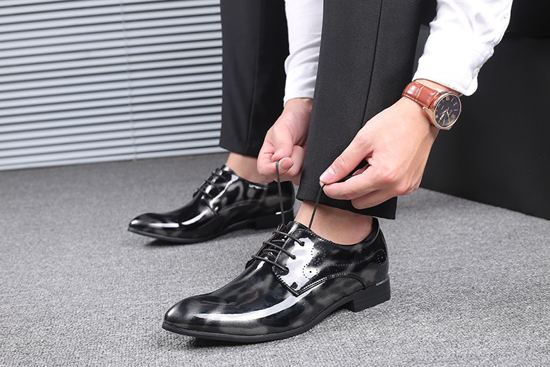 Nette schoenen voor heren met vetersluiting en spitse neus detail 5