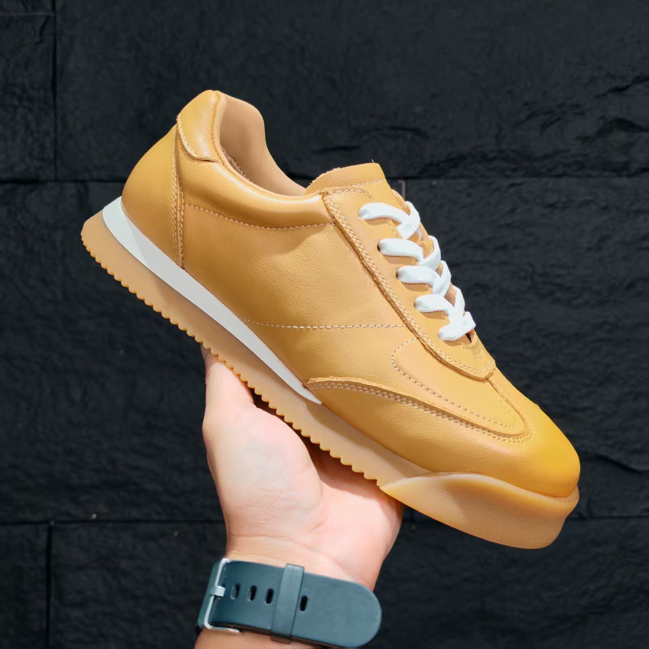 Yellow without holes
