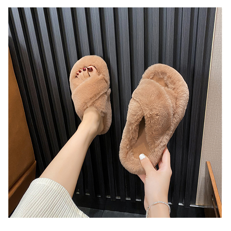 Women's Cozy Plush Cross-Band Open-Toe Slippers detail 7