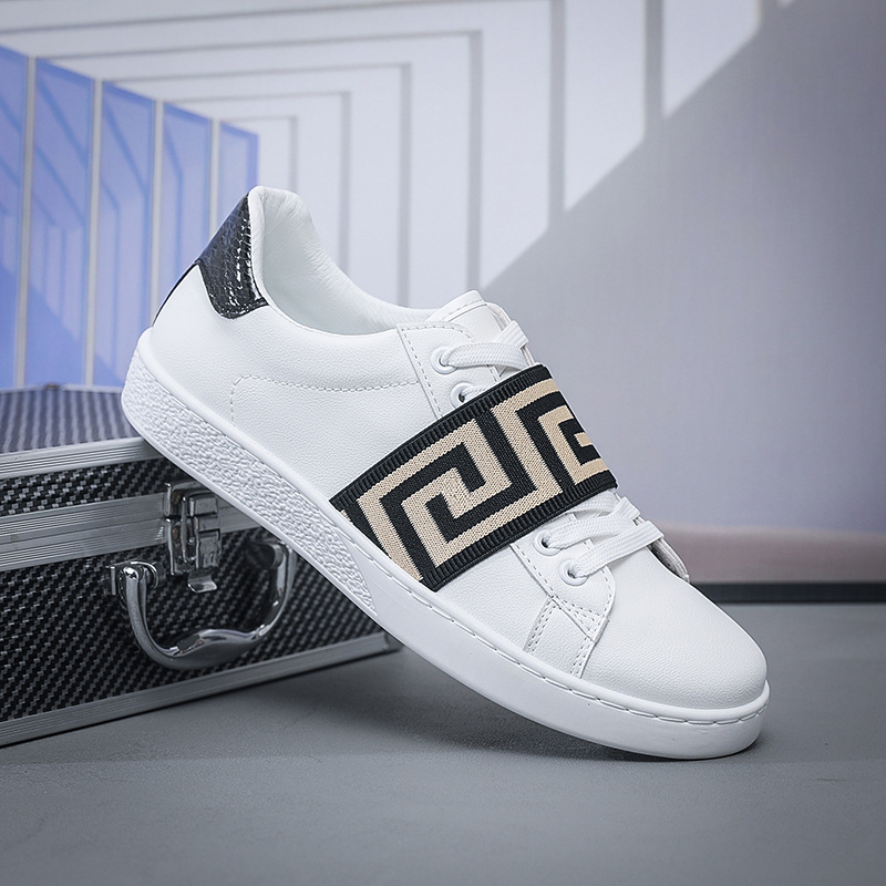Herren Sneaker aus PU-Leder mit 3 Klettverschlüssen detail 4