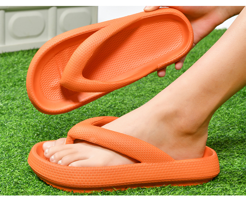Unisex Lightweight Cushioned Platform Flip-Flops detail 3
