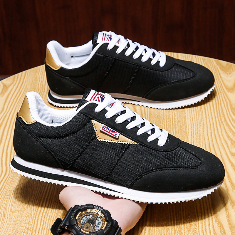 Atmungsaktive, leichte Schnür-Sneaker für Herren im Retro-Look