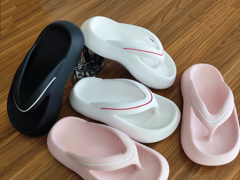 Unisex Cushioned Lightweight Platform Flip-Flops detail 1