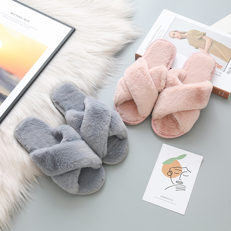 Chaussons douillets en peluche à bout ouvert pour femme