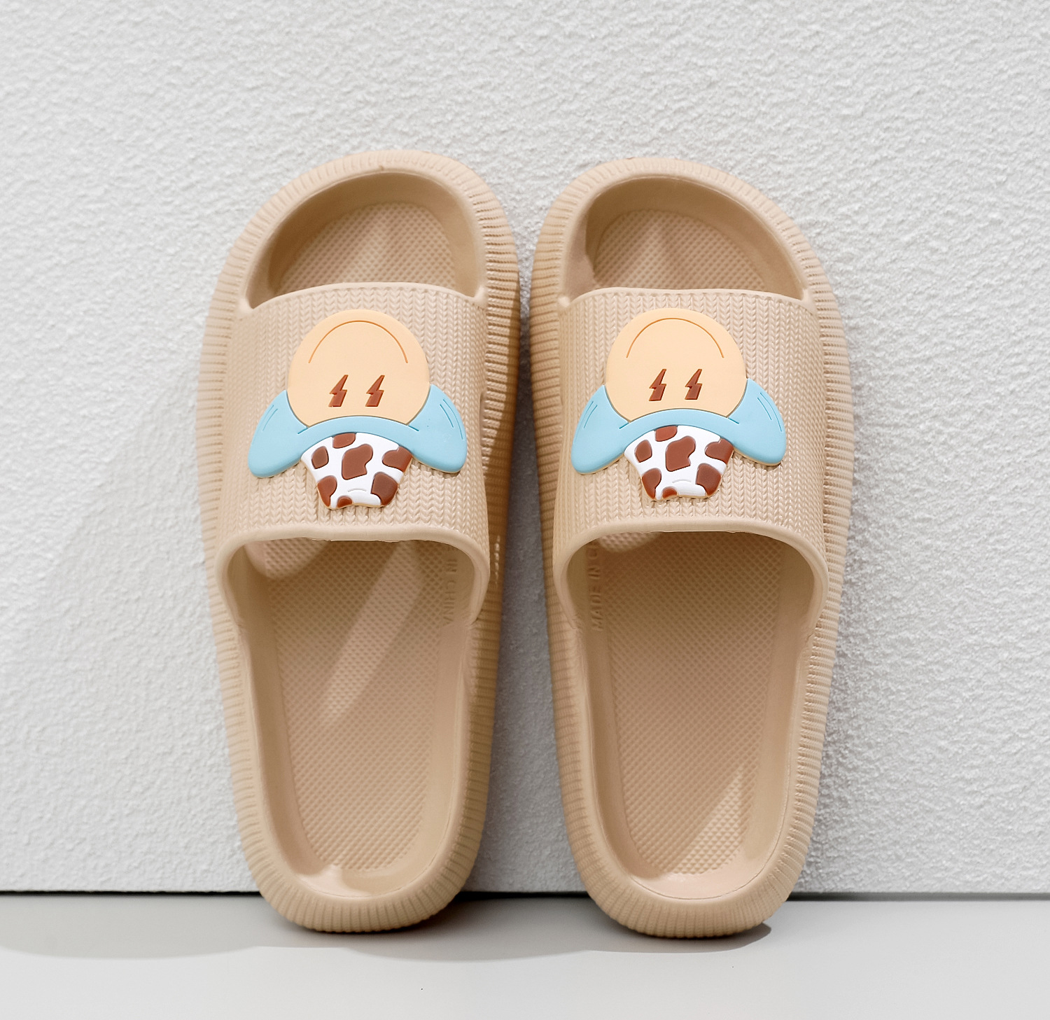 4.0 Khaki-Cowboy Smiley Face