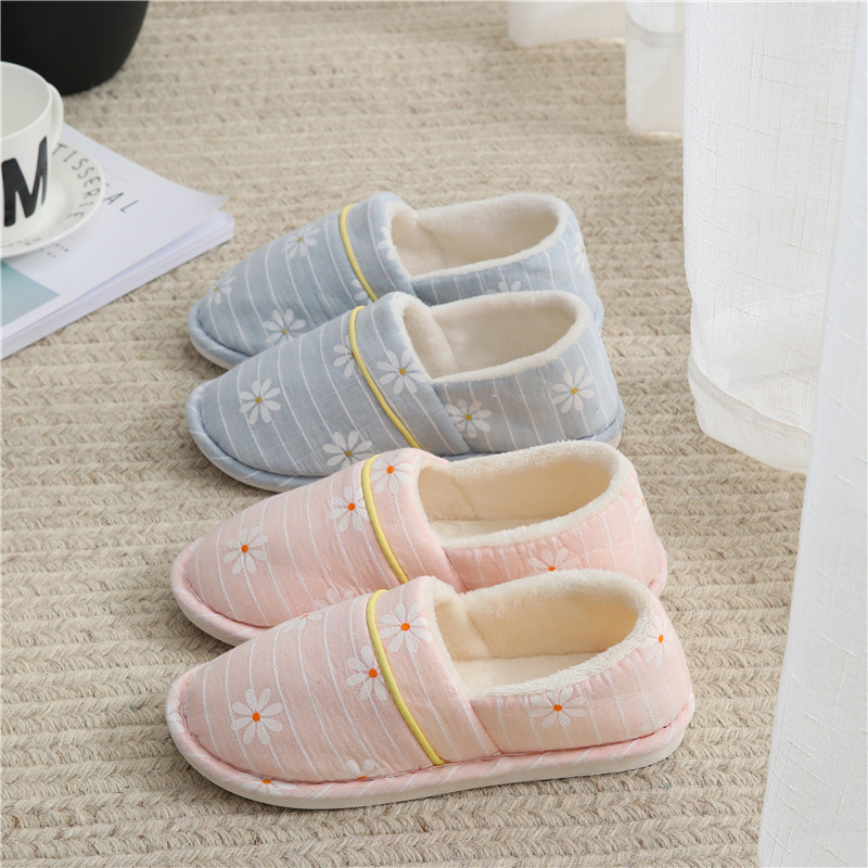 Pantofole da donna a fiori con caldo peluche e suola morbida 5