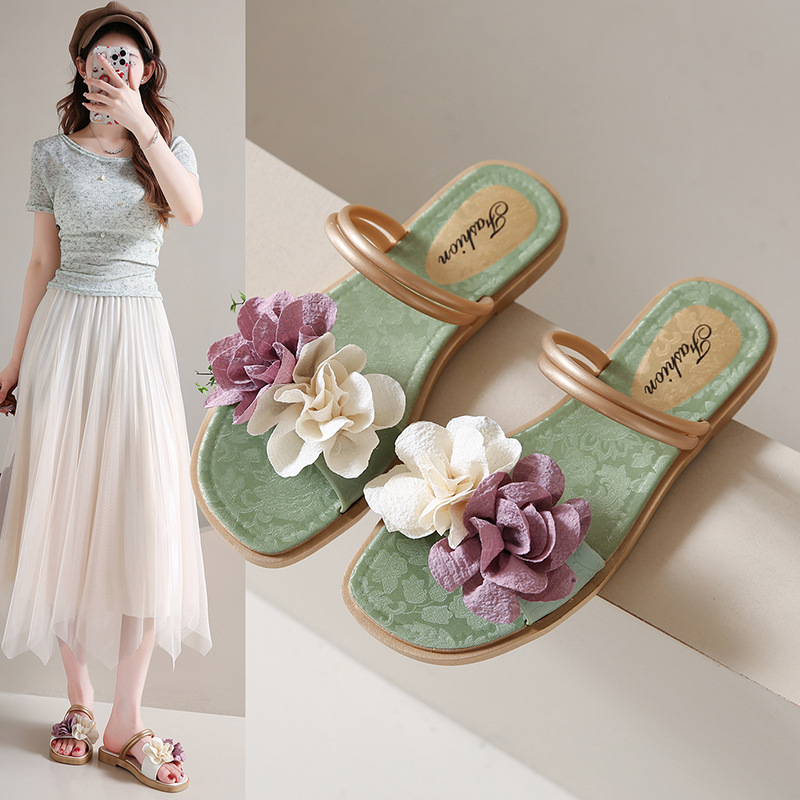 Women's Floral Lightweight Slip-On Flat Slippers 2