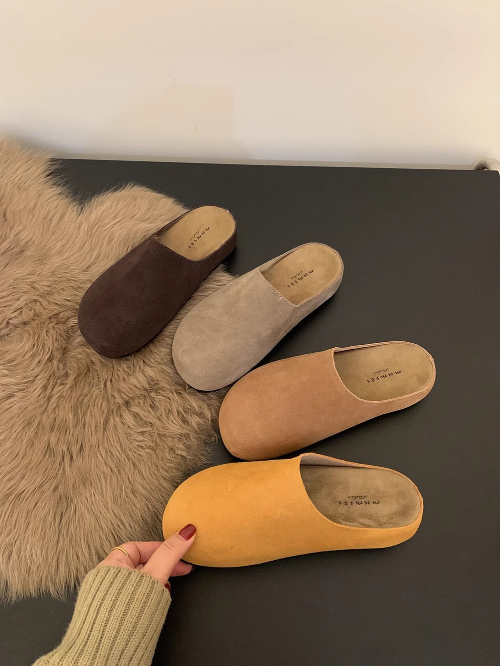 Casual platte damespantoffels van suède met ronde neus detail 11